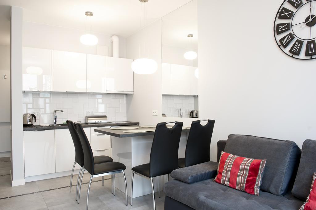 Goodnight Warsaw Apartments Dzielna 72 ภายนอก รูปภาพ